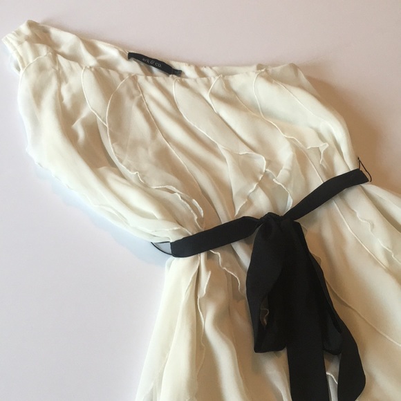 Cream One Shoulder Dress - Picture 3 of 4